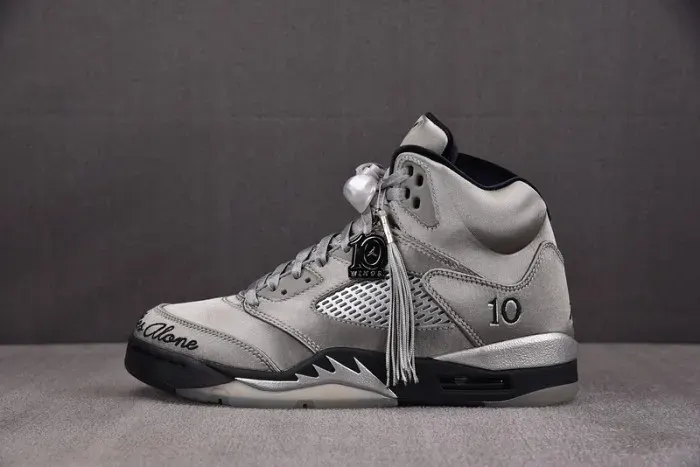 Air Jordan 5 Retro Wings (2025) (Women’s) Io2038-001