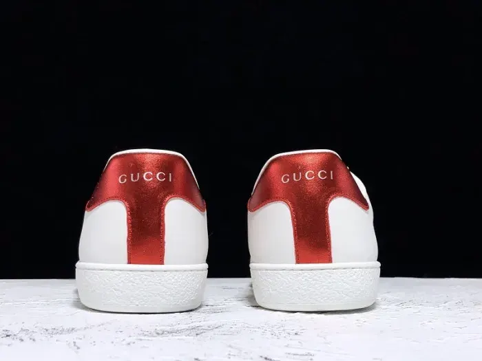 Gui Sneaker, alternate view