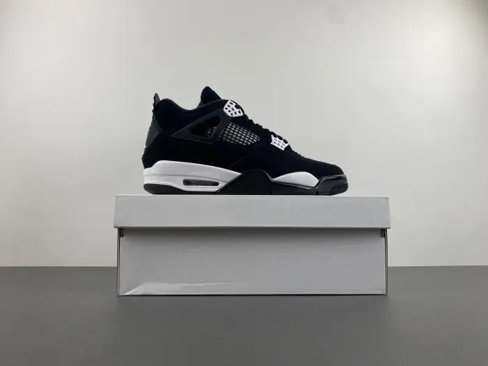 Air Jordan 4 "White Thunder" Fq8138-001, alternate view