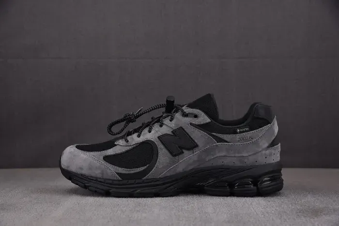 New Balance Sneaker
