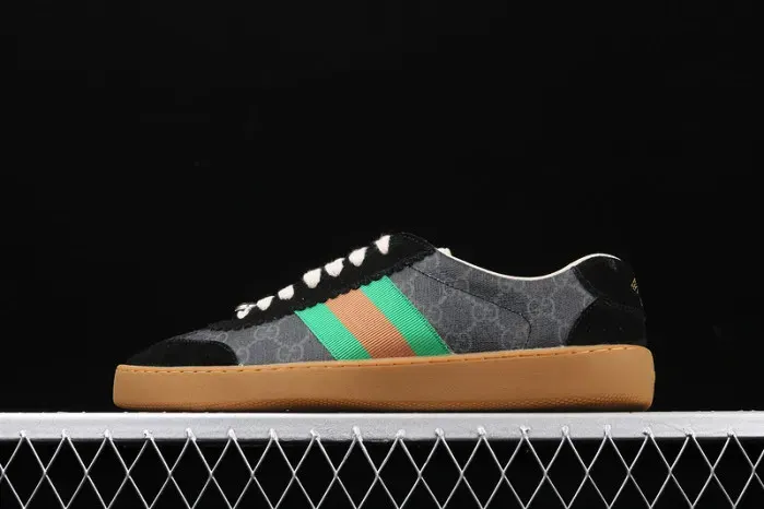 Gui Sneaker