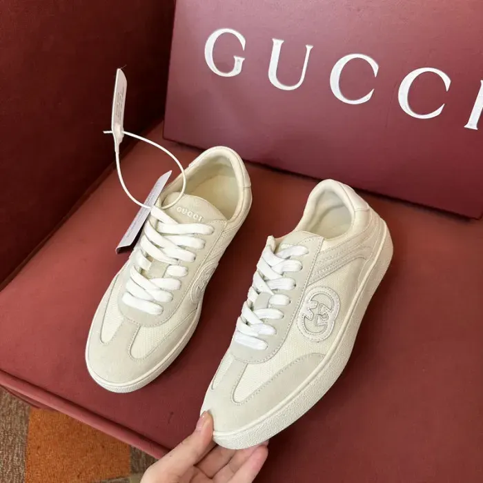 Gui Sneaker