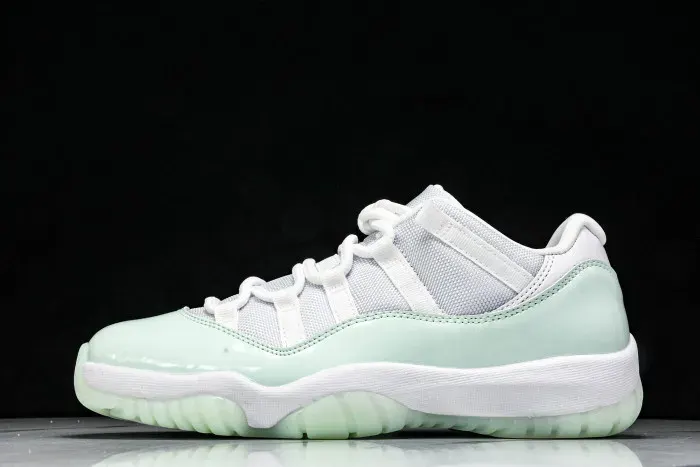 Air Jordan 11 Retro Low Igloo (Women’s) Ah7860-103