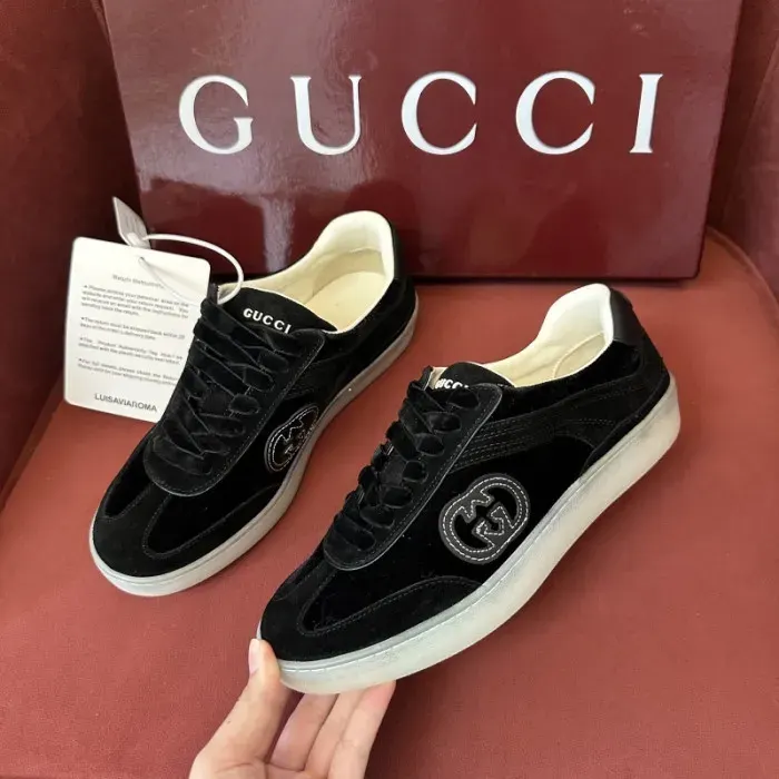 Gui Sneaker