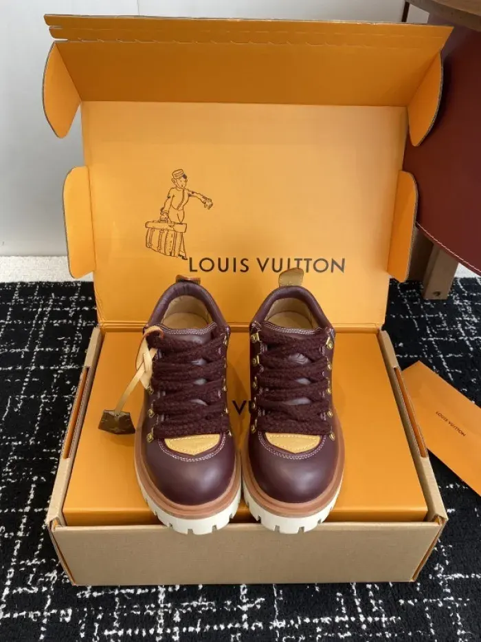 Louis Vuitton Sneaker, alternate view