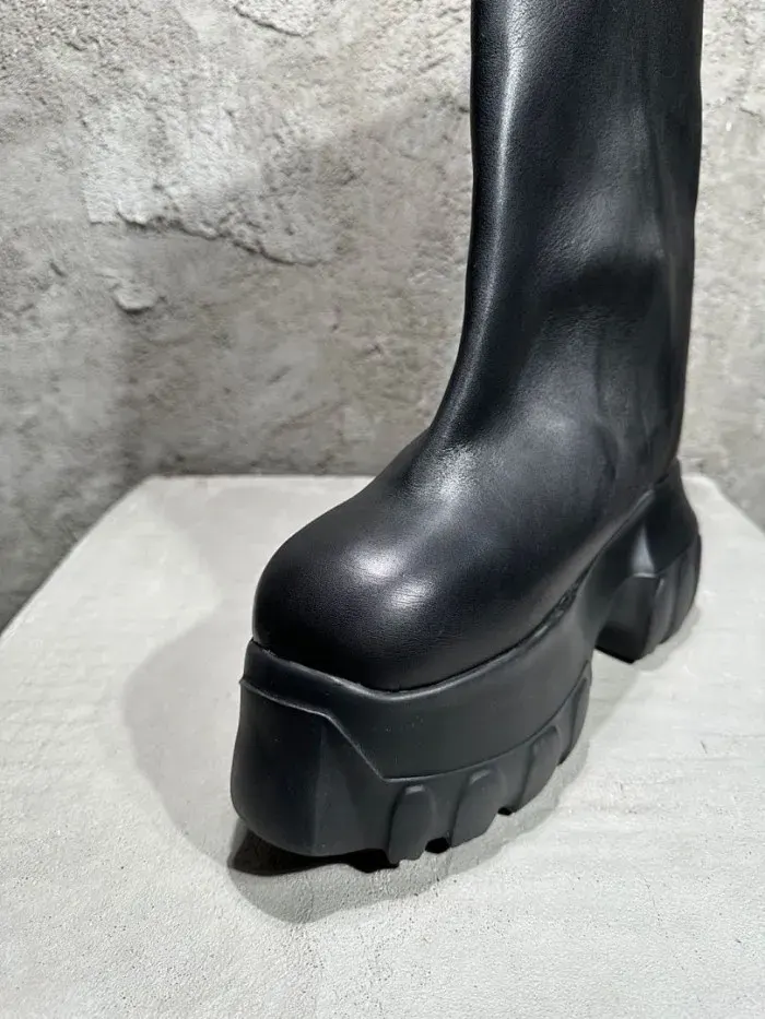 Rick Owens, alternate view