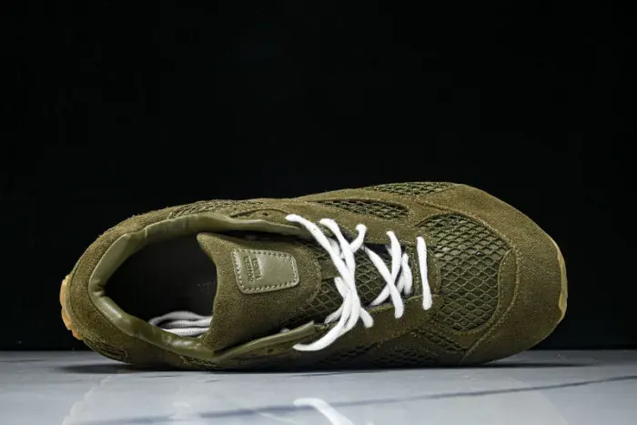 Bv Sneaker, alternate view