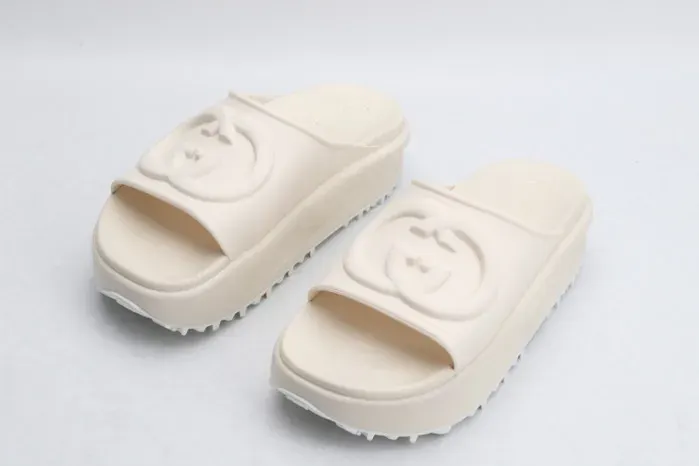Gui Sandal
