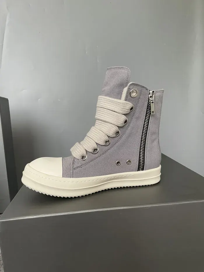 Rick Owens, alternate view