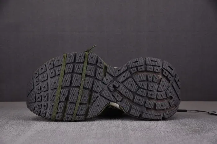 Balenciaga Sneaker, alternate view