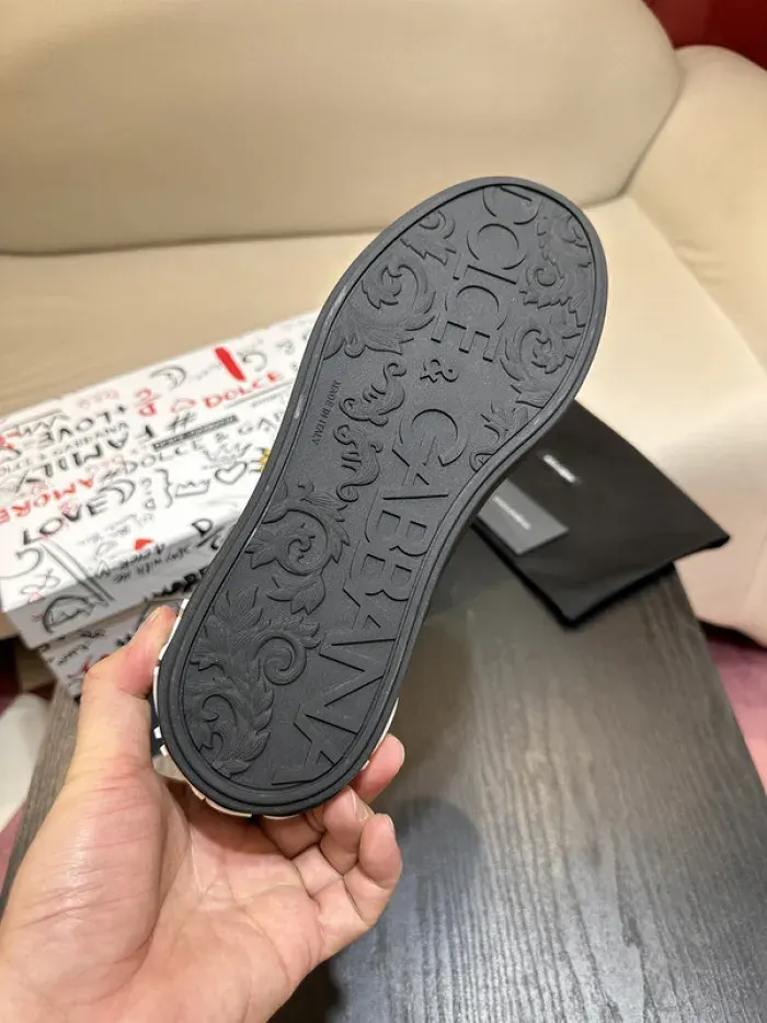 D&G Sneaker, alternate view