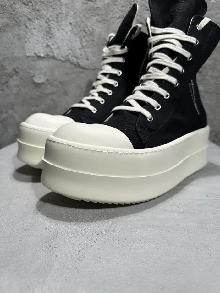 Rick Owens, alternate view