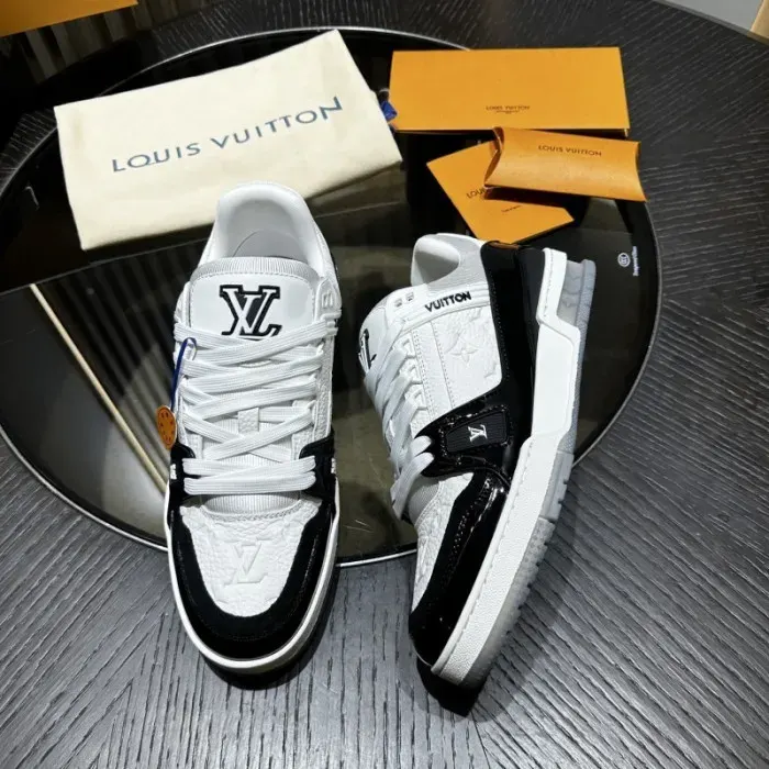Louis Vuitton Sneaker