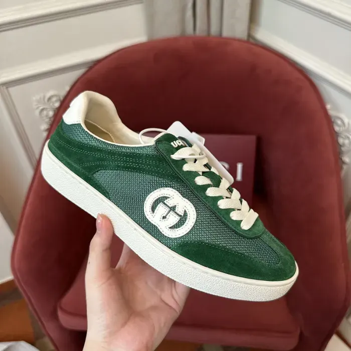 Gui Sneaker, alternate view