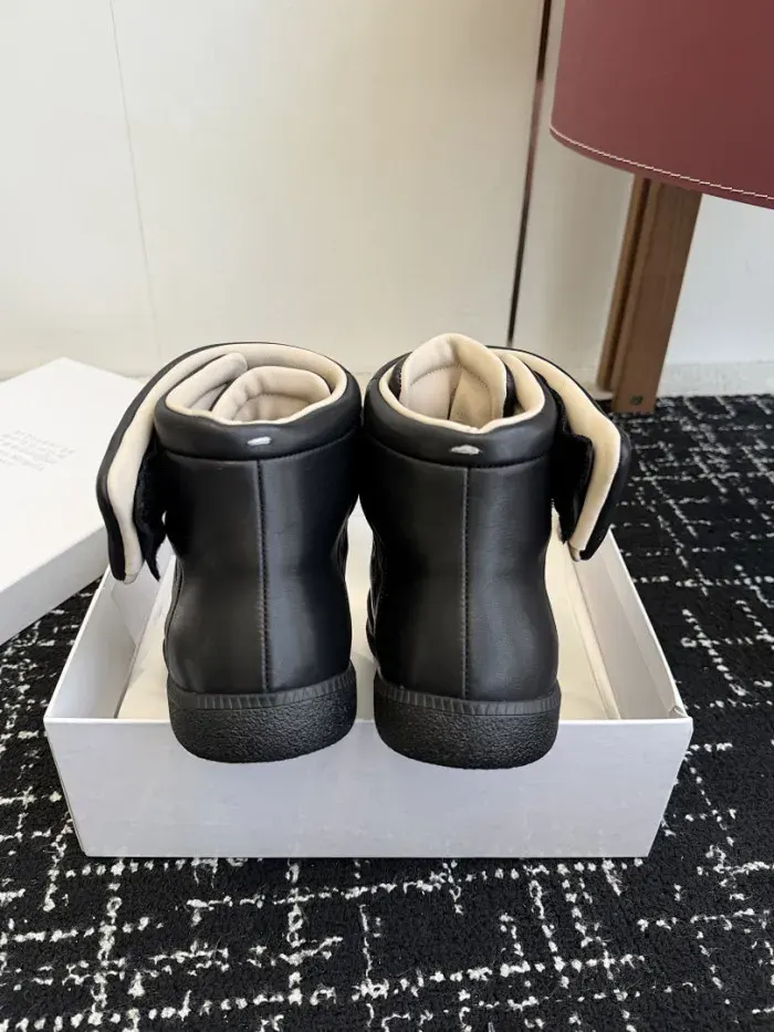 Maison Margiela Sneaker, alternate view