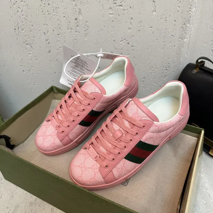 Gui Sneaker