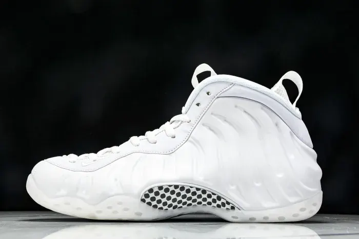 Nike Air Foamposite One Triple White Hj5195-100