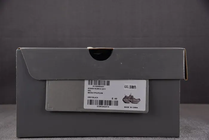 Balenciaga Sneaker, alternate view