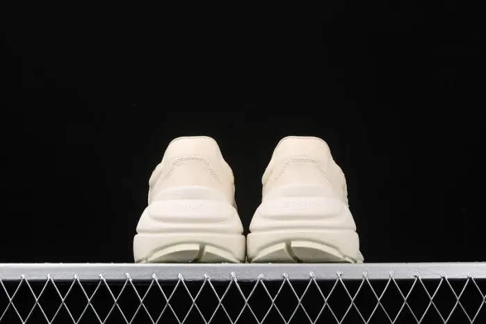 Gui Sneaker, alternate view