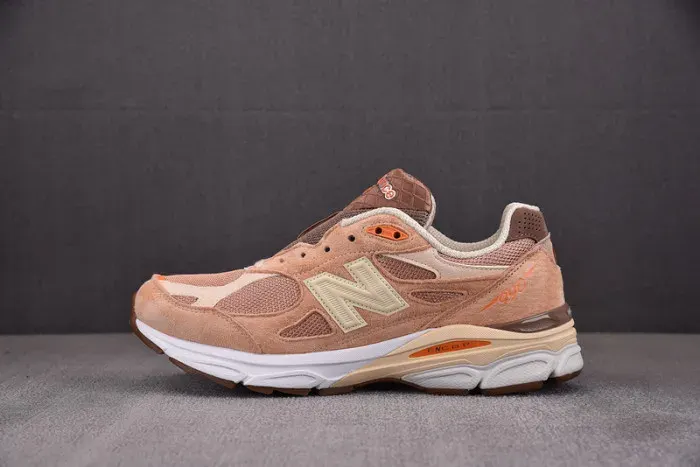 New Balance Sneaker