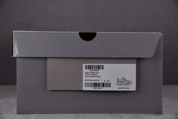 Balenciaga Sneaker, alternate view