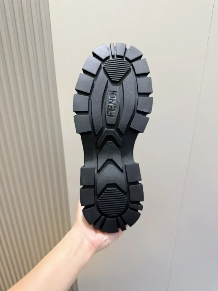 Fend1 Boots, alternate view