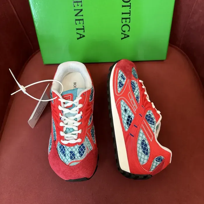 Bv Sneaker, alternate view