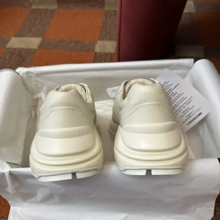 Gui Sneaker, alternate view