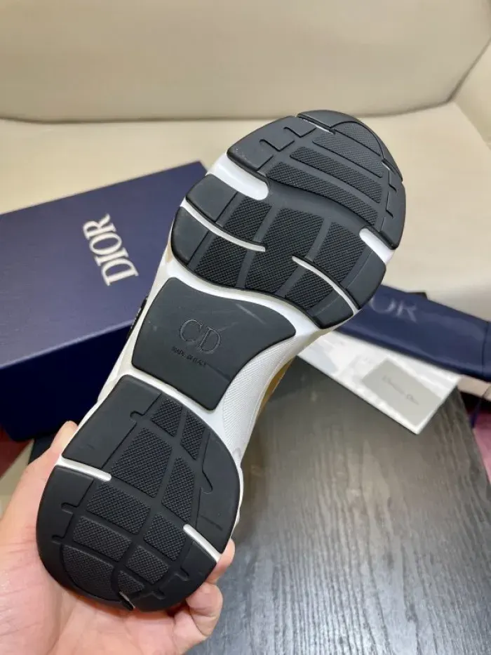 Dior Sneaker, alternate view