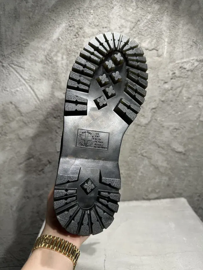 Rick Owens, alternate view