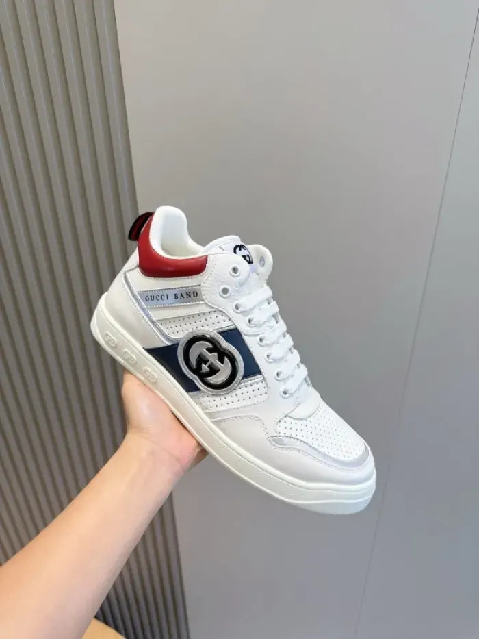 Gui Sneaker, alternate view
