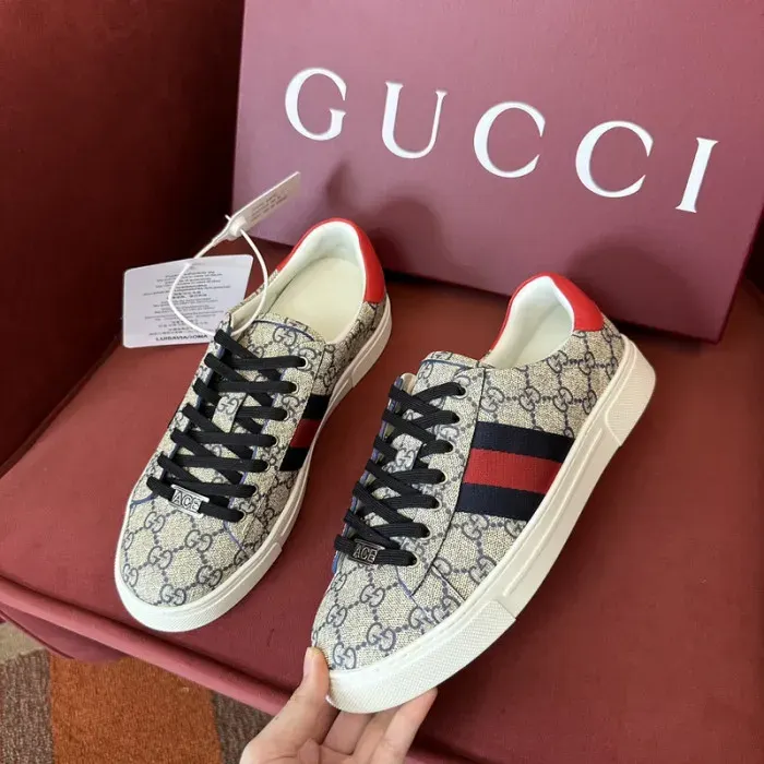 Gui Sneaker