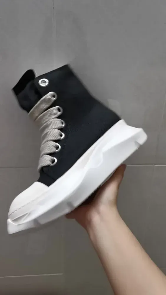 Rick Owens, alternate view
