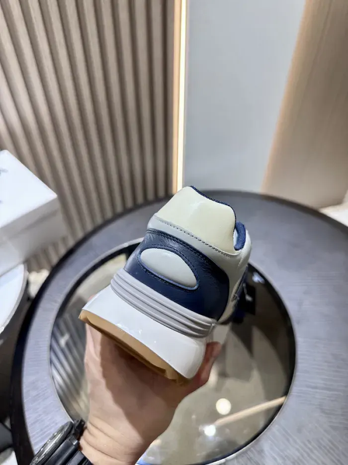 D&G Sneaker, alternate view