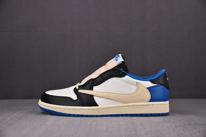 Travis Scott X Fragment X Air Jordan 1 Low Og Dm7866-140