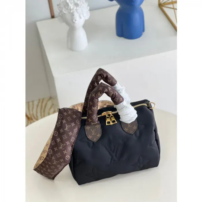 Louis Vuitton Bag, alternate view
