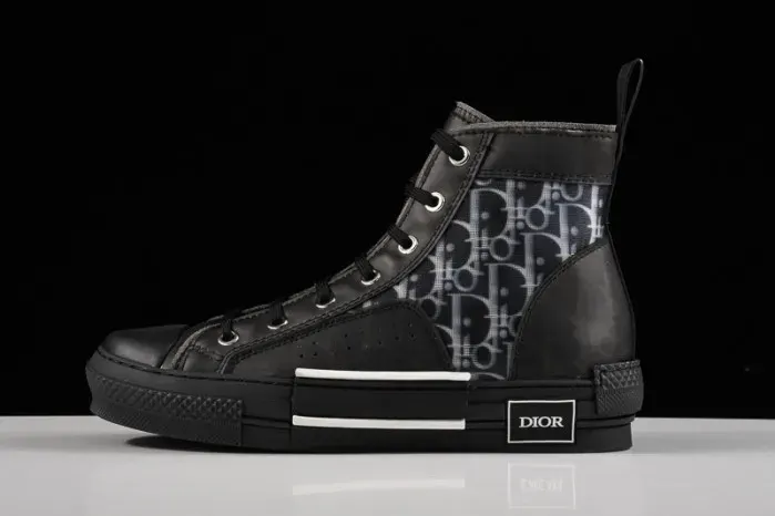 Dior Sneaker
