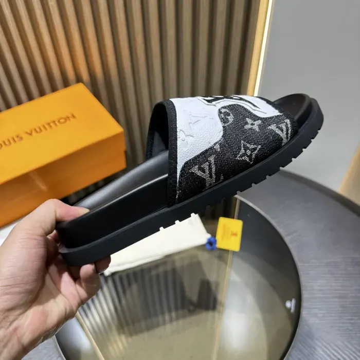 Louis Vuitton Sandal, alternate view
