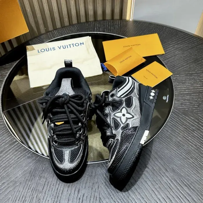 Louis Vuitton Sneaker