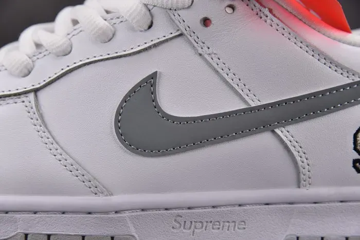 Nike Sb Dunk Low S*Pr1M1 94 White Metallic Silver Hq8487-100, alternate view