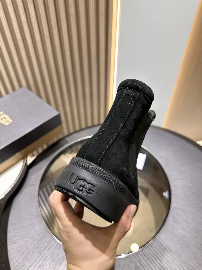 U&G Boot, alternate view