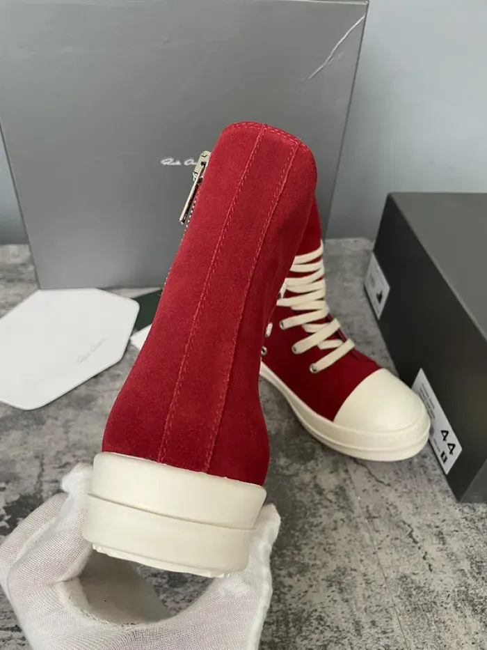 Rick Owens, alternate view