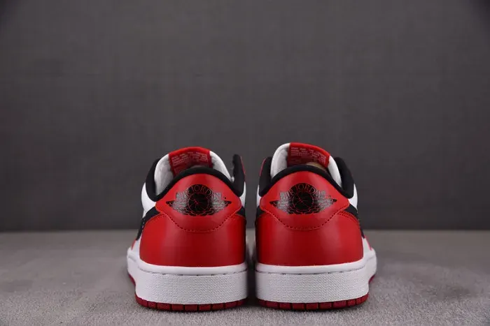 Air Jordan 1 Retro Low Chicago (2016) 705329-600, alternate view