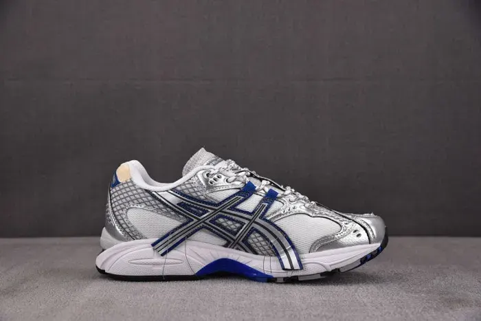 Asics Sneaker, alternate view