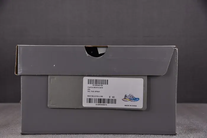 Balenciaga Sneaker, alternate view
