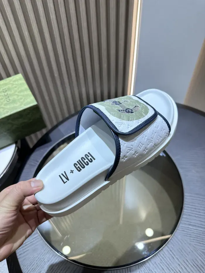 Gui Sandal, alternate view