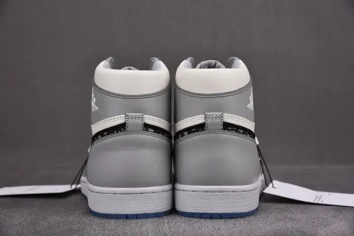 Air Jordan 1 Retro High Dior Cn8607-002, alternate view