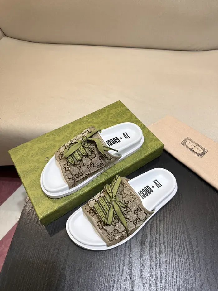 Gui Sandal