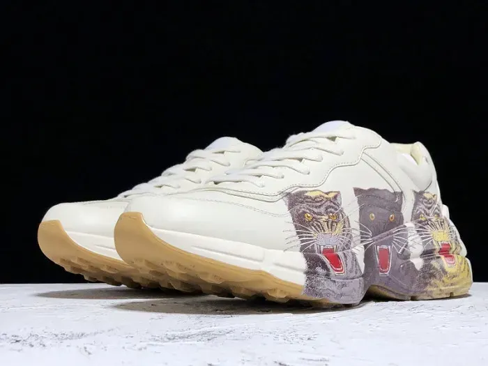 Gui Sneaker, alternate view