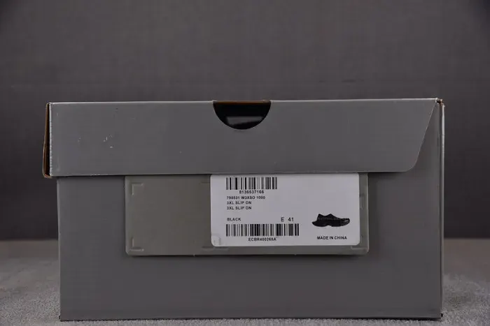 Balenciaga Sneaker, alternate view